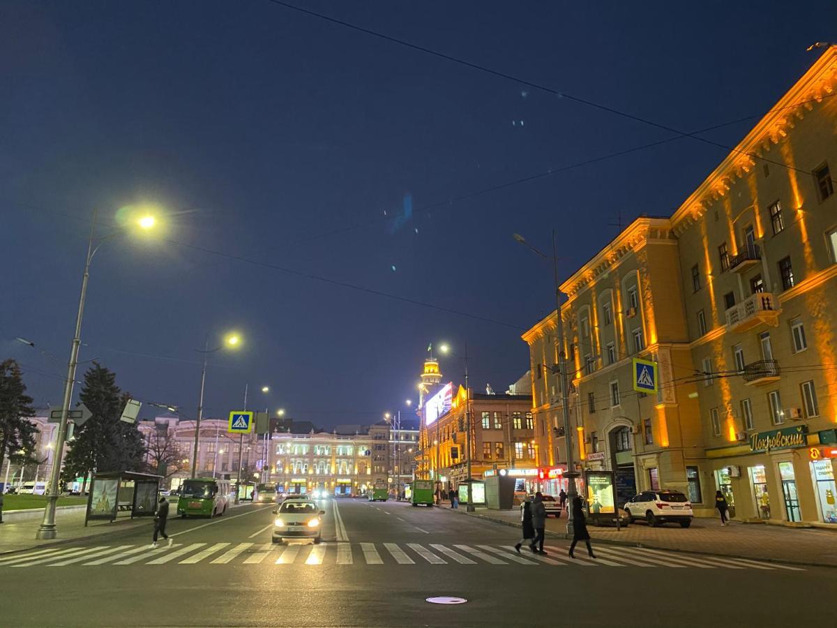 New Luxury Apartment In The Center On Konstitution Square Kharkiv Exterior photo