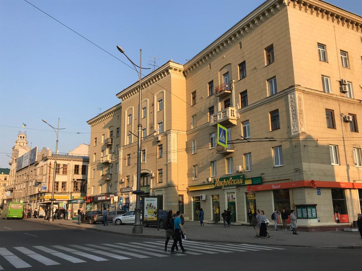 New Luxury Apartment In The Center On Konstitution Square Kharkiv Exterior photo