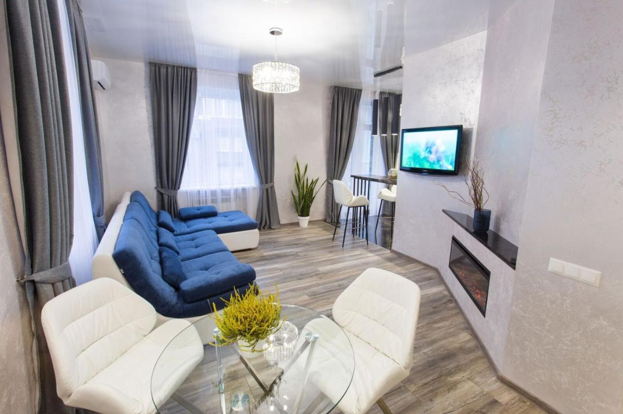 New Luxury Apartment In The Center On Konstitution Square Kharkiv Exterior photo
